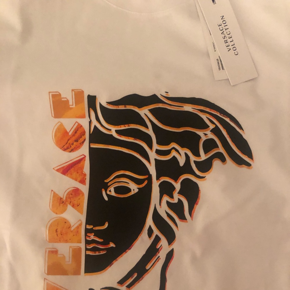 Versace T shirt large